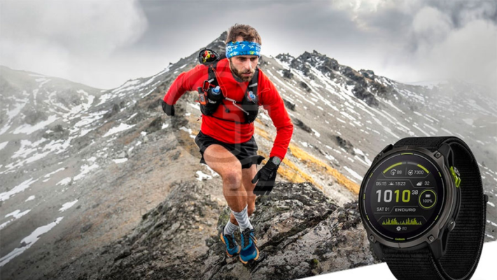 Read more about the article Smartwatch with GPS Features: The Ultimate Tool for Runners, Hikers, and Adventurers